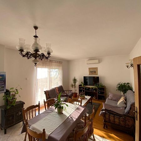 Apartments With A Parking Space Novi Vinodolski - 5525 ภายนอก รูปภาพ